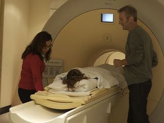 MRI in Modern Diagnostics: RMN Bucuresti Contributions and Case Studies