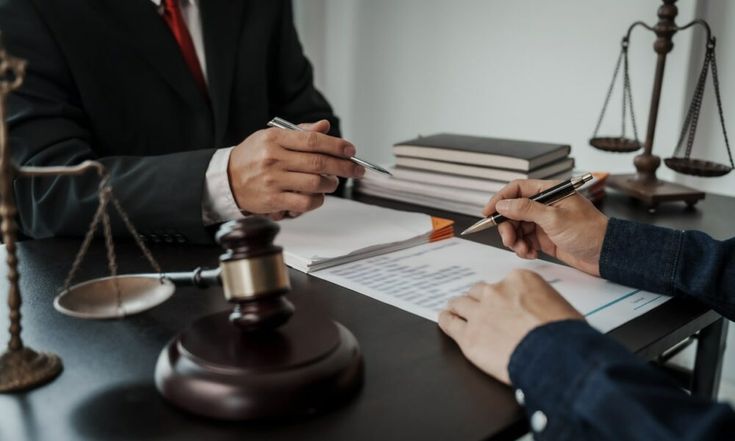 Slipping, Falling, and Selecting the Right Personal Injury Attorney